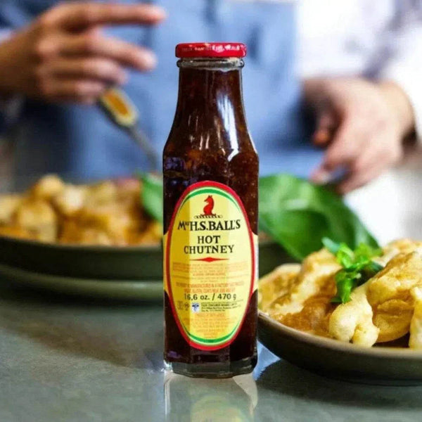 Mrs Balls Chutney Hot 470g jar with intense flavor for sandwiches and curries.