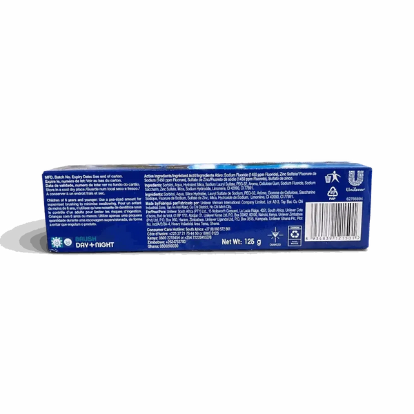 Closeup Cool Breeze Toothpaste 125g tube with cool breeze flavor for long-lasting fresh breath and strong white teeth
