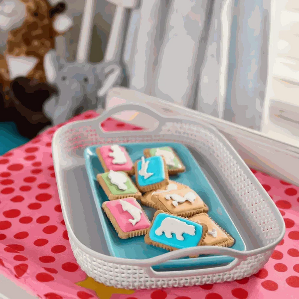 Bakers Iced Zoo Biscuits 150g colorful iced animal-shaped party biscuits