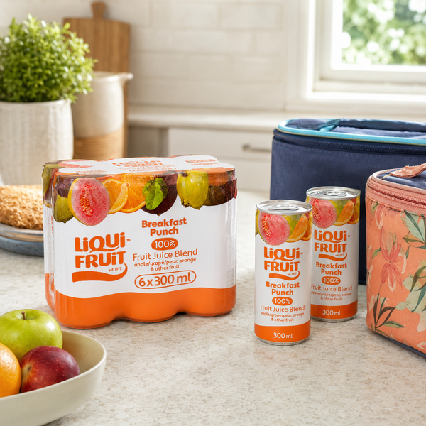 Liqui-Fruit Breakfast Punch 6 x 300ml lunch packing scene