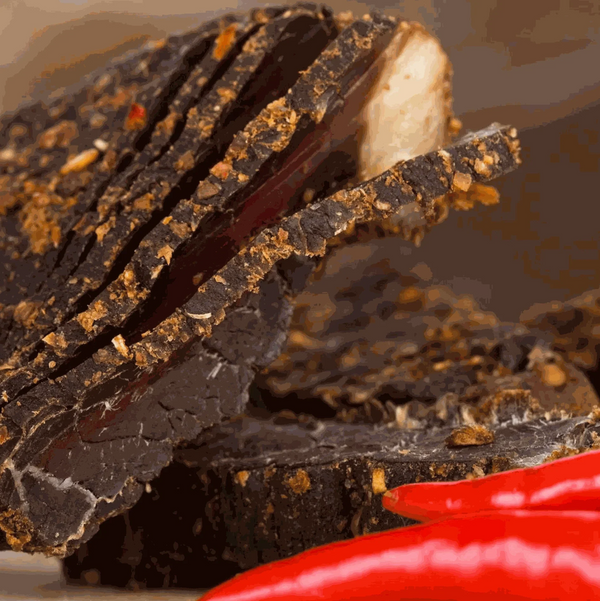 Sliced chilli flavour biltong made from premium air-dried beef with spicy seasoning in 500g pack