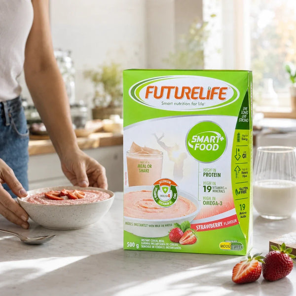 Futurelife Smart Food Strawberry 500g with cereal bowl and fresh strawberries